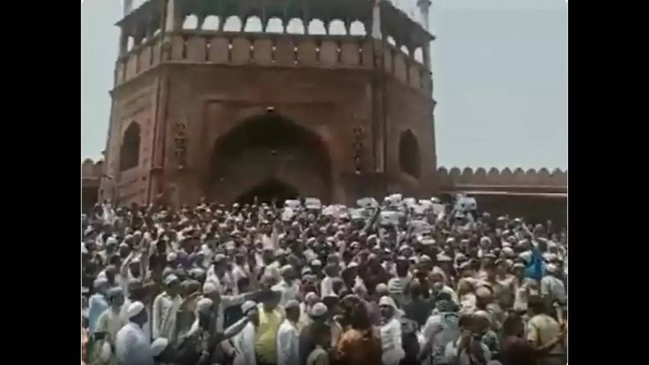 Protest at Jama Masjid
