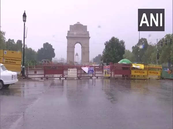 Showers likely in parts of Delhi today