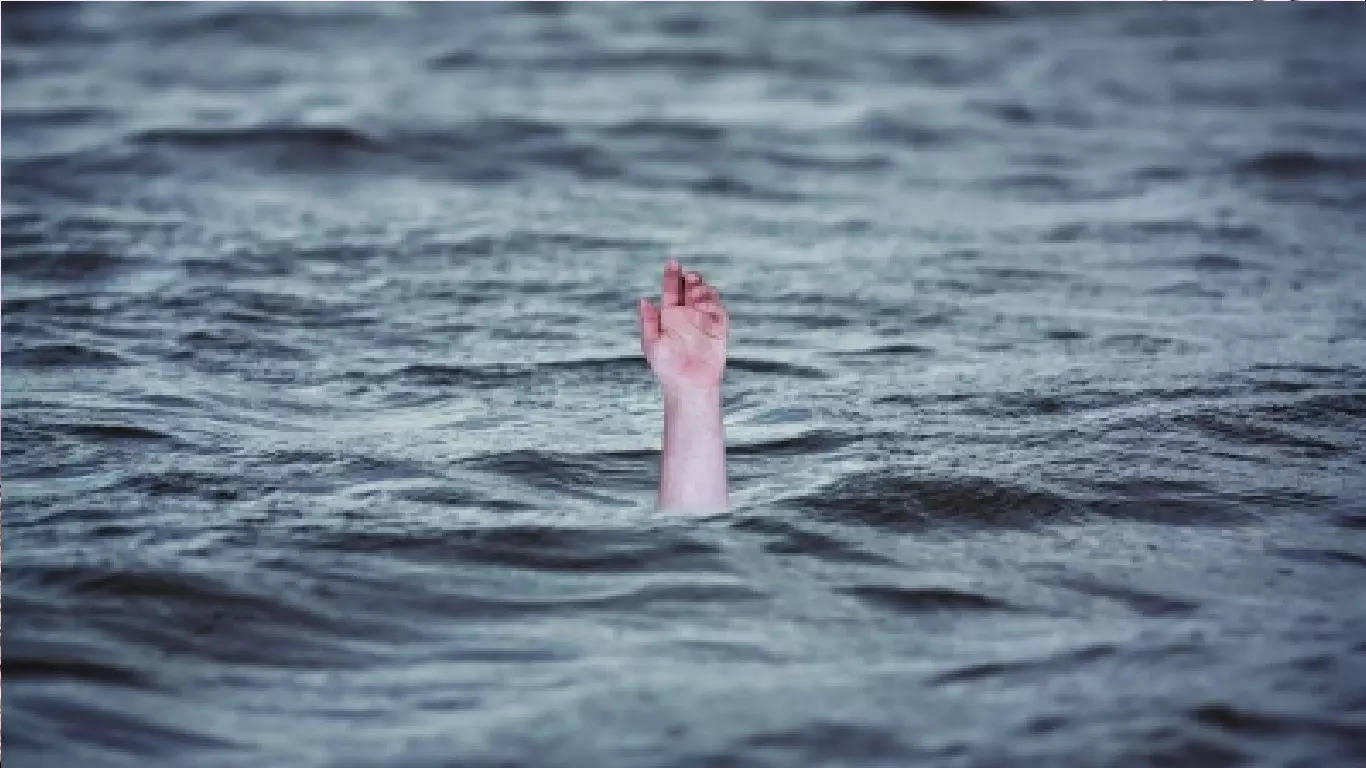 Madhya Pradesh Girl among three drowned in Jabalpur river while taking a selfie