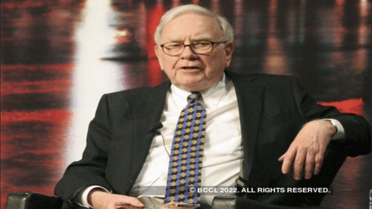Private lunch with Warren Buffett sold at auction for 19 million