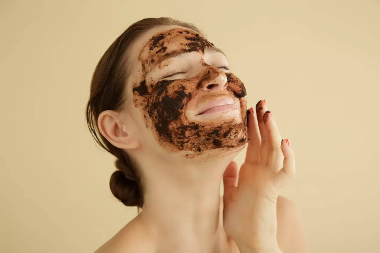 Coffee for skin - Effective ways to add caffeine to your skincare