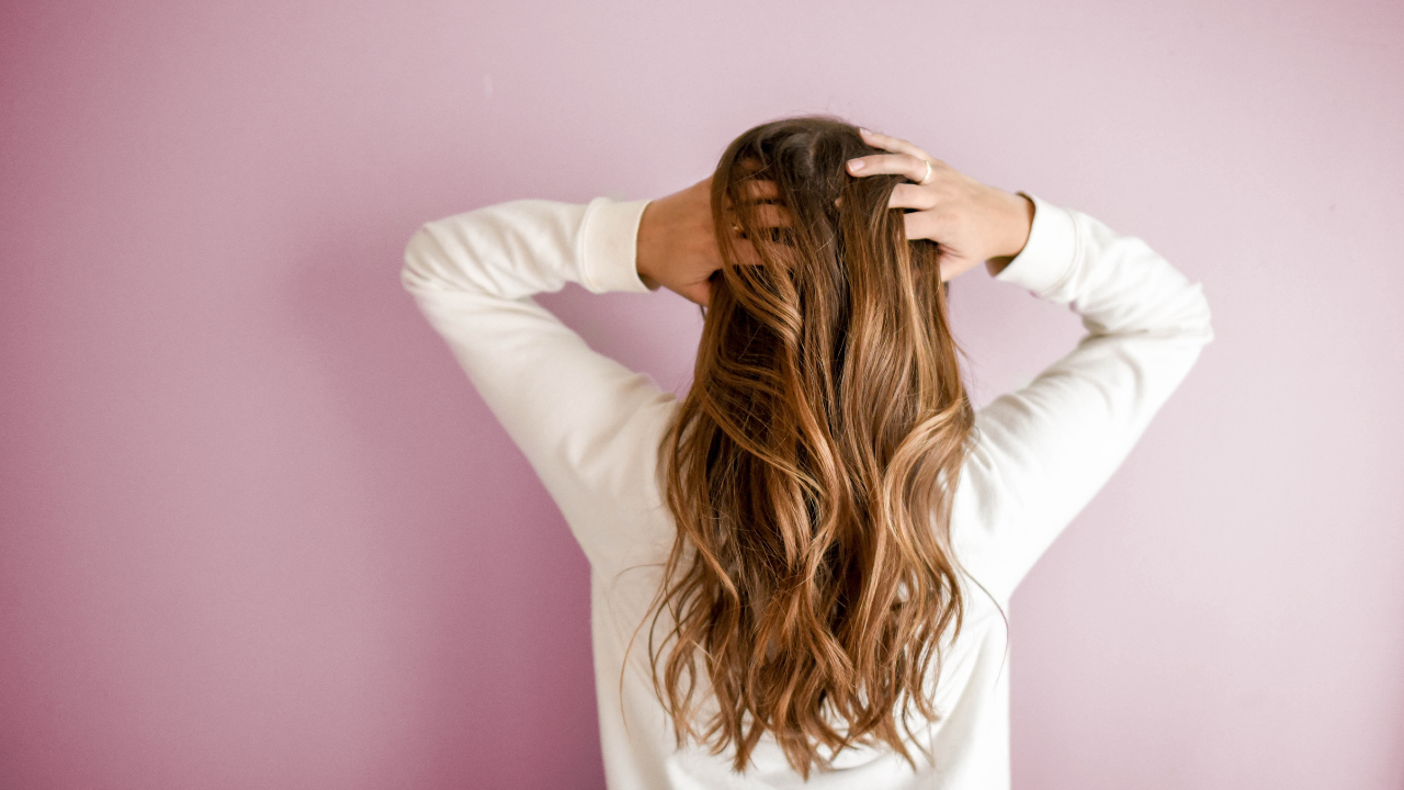 Monsoon hair fall woes? Try Warm oil massage, parabens-free shampoo for strong, healthy tresses