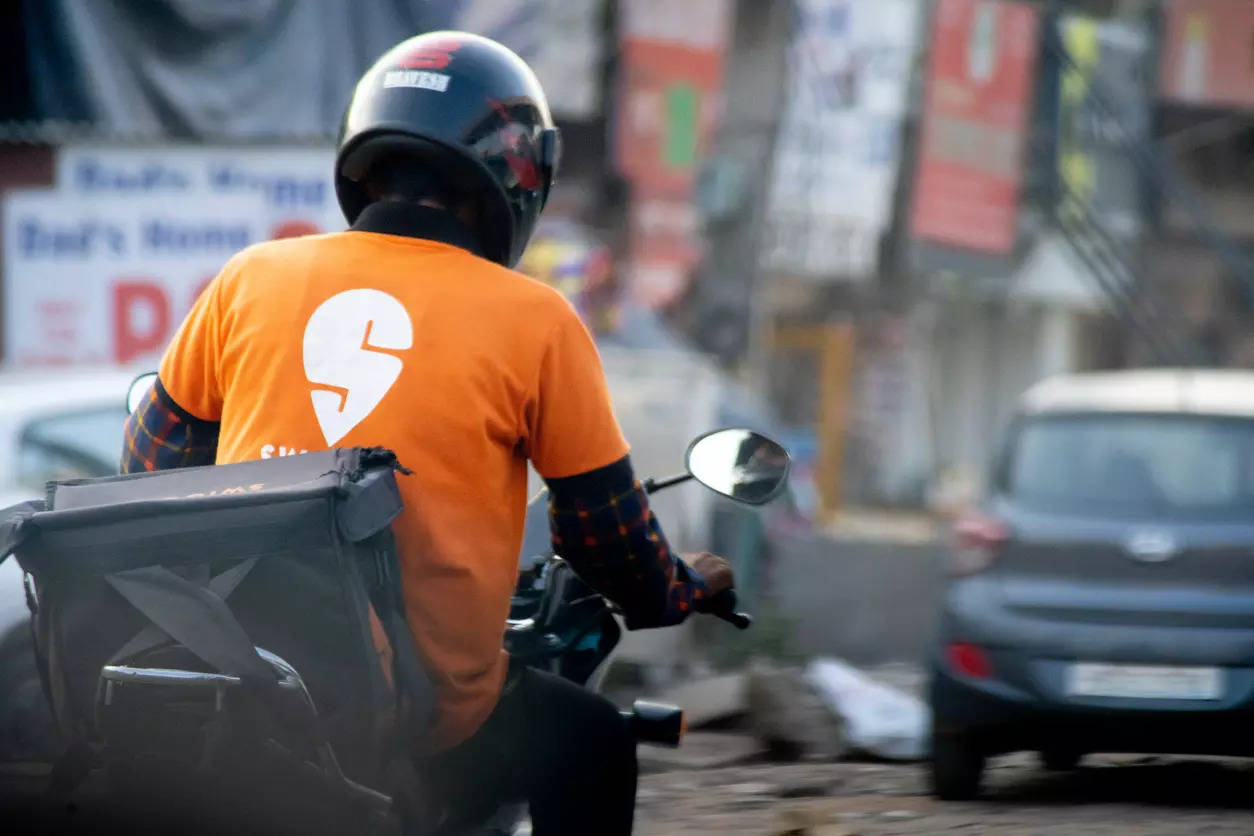 Hyderabad: Swiggy directed to pay Rs. 2,000 to customer for charging Rs. 3 extra GST