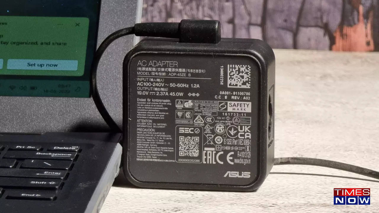 The charging adapter that comes with BR1100