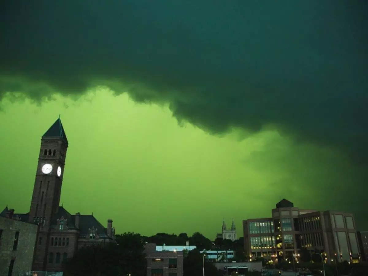 Eerie South Dakota greensky spectacle caused by rare atmospheric