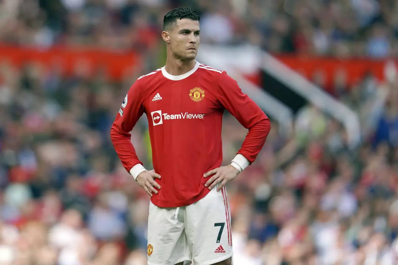 Não está à venda O técnico do Manchester United, Erik ten Hag, declara sua intenção de manter Cristiano Ronaldo no clube
