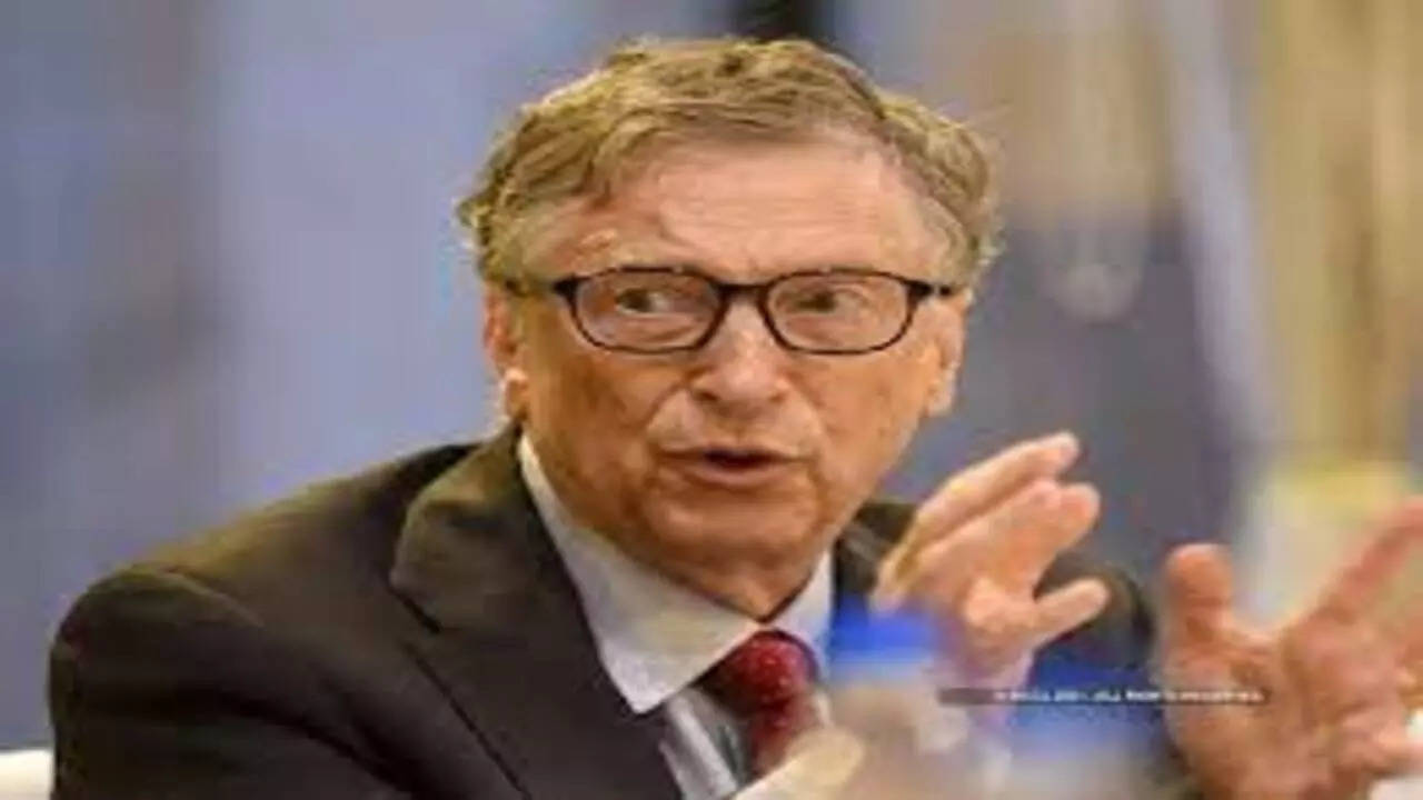 Bill Gates plans to leave worlds richest people list as he transfers 20 billion to his foundation