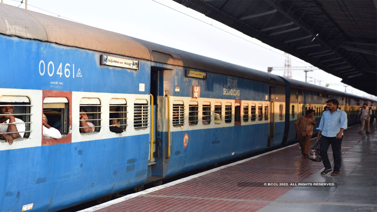 Railways scraps service charge on food orders placed while travelling