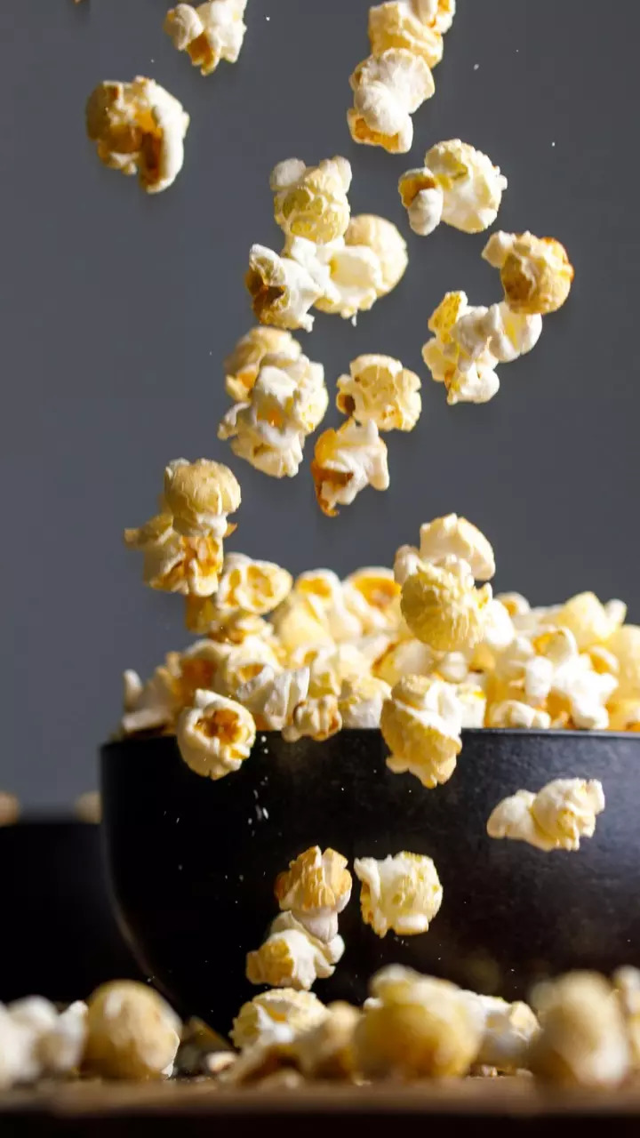 Air-popped popcorn over cheese popcorn