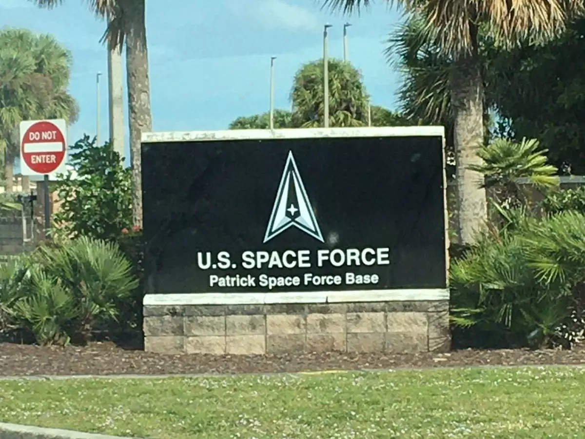 Florida man drives to Patrick Space Force Base to warn “the government there was US aliens fighting with Chinese dragons”