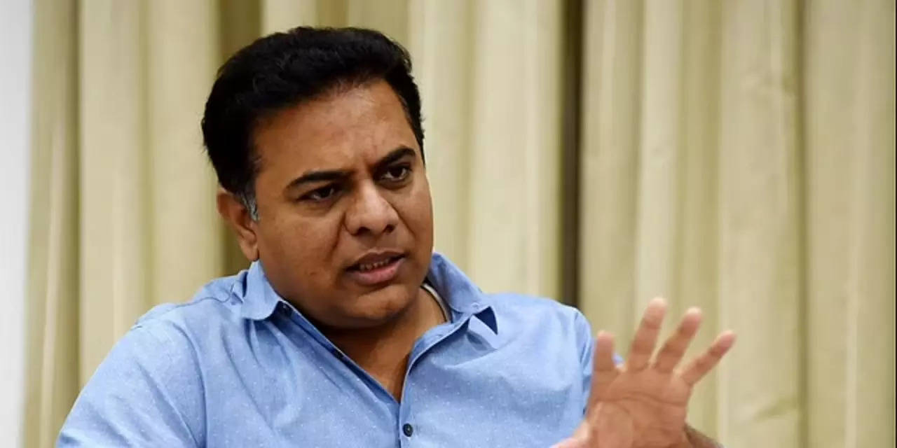 Notice to Telangana Municipal Corporation employees for not attending KTR's birthday party