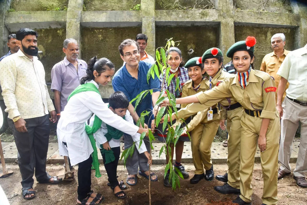 IIT Bombay celebrates 'Van Mahotsav', 400 saplings planted