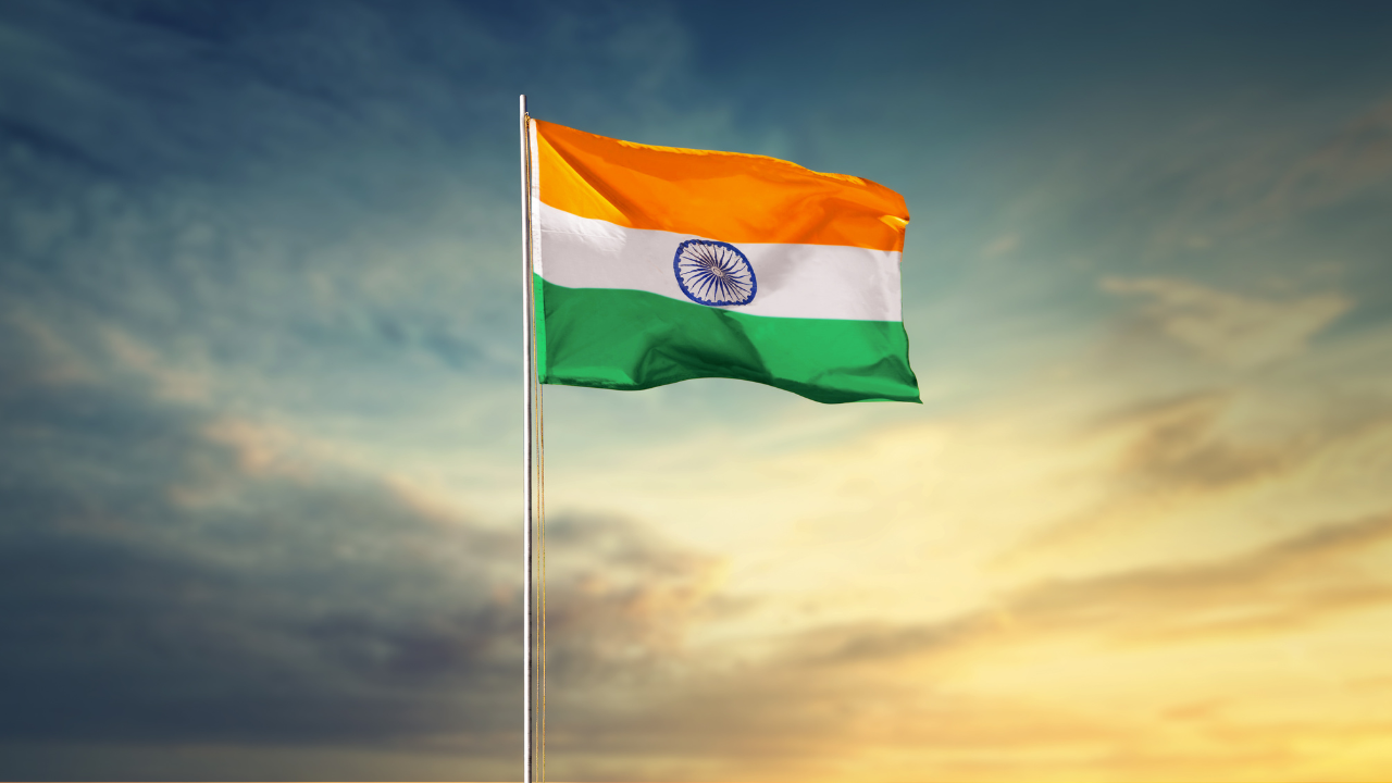 Indian Flag| Har Ghar Tiranga: How to buy Indian flag from post office at  just Rs 25?
