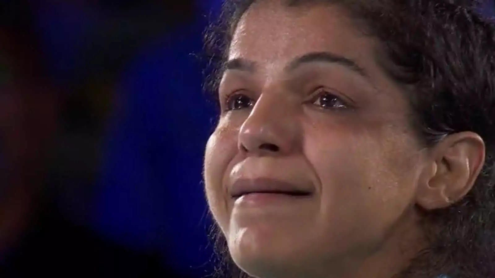 Watch: CWG 2022 Gold-medallist Sakshi Malik gets emotional as she hears  national anthem on top podium spot