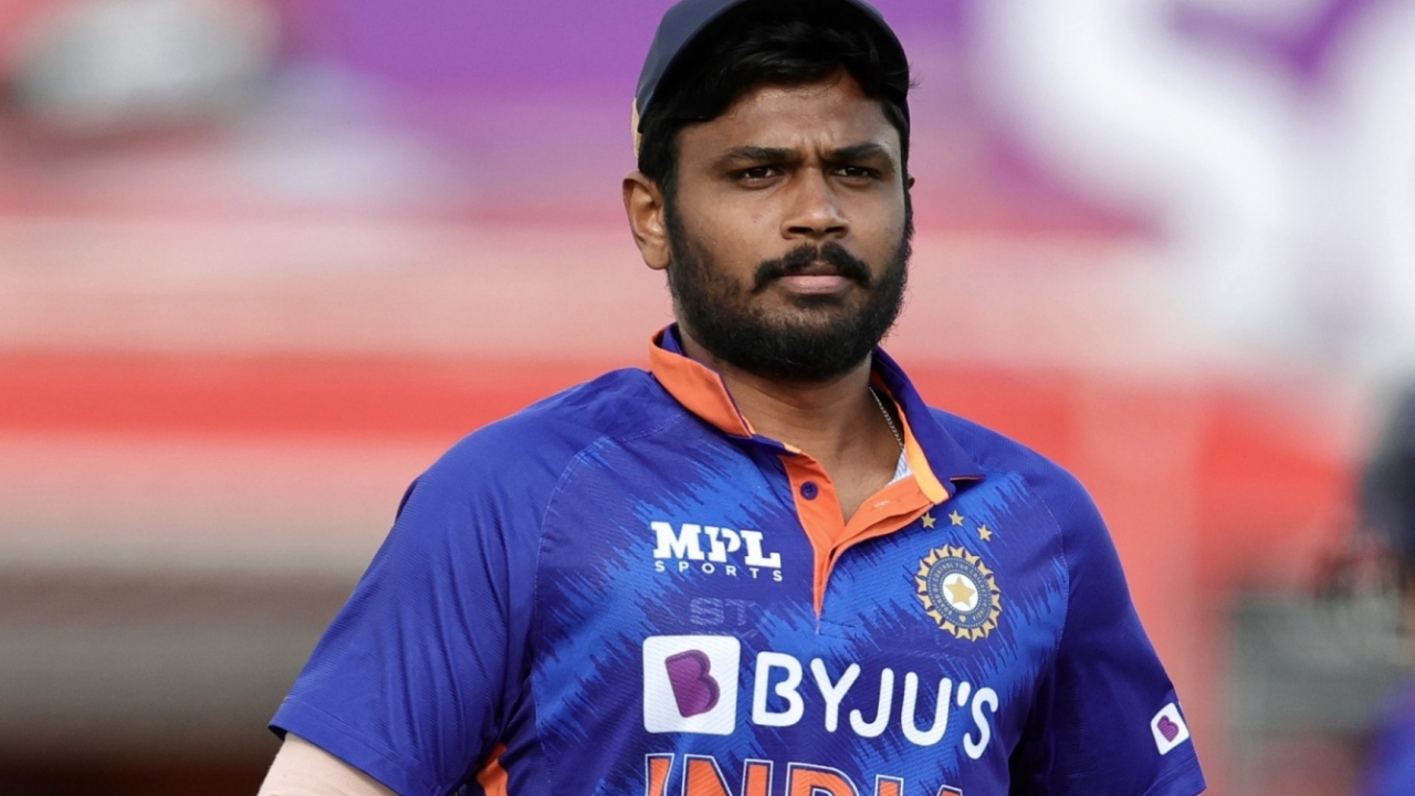 Watch Florida crowd erupts with loud cheers after Rohit names Sanju Samson's name in playing XI for 4th T20I