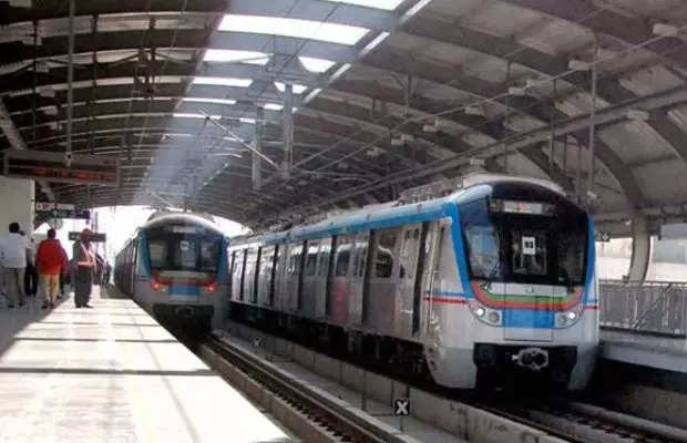 Pune Metro conducts first trial run From Garware College Phugewadi marking Azadi ka Amrit Mahotsav