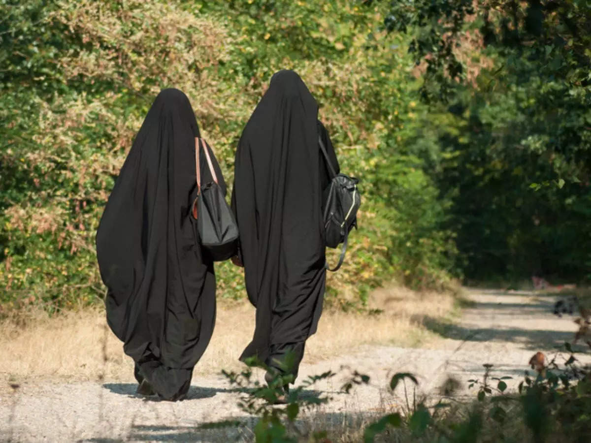 UP man wears burqa to meet girlfriend secretly arrested on bizarre charges