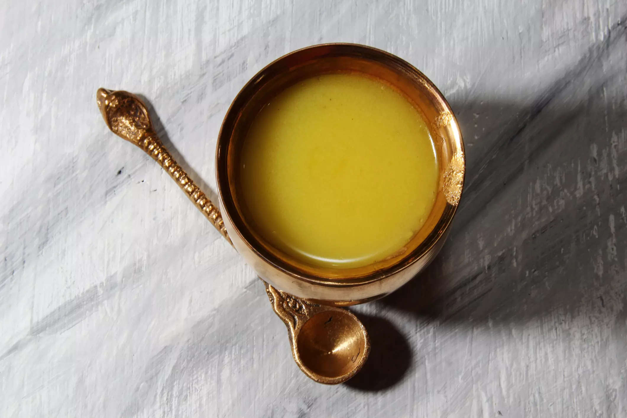 Malas noticias para los amantes del desi ghee: las personas con ESTAS condiciones de salud deben abstenerse