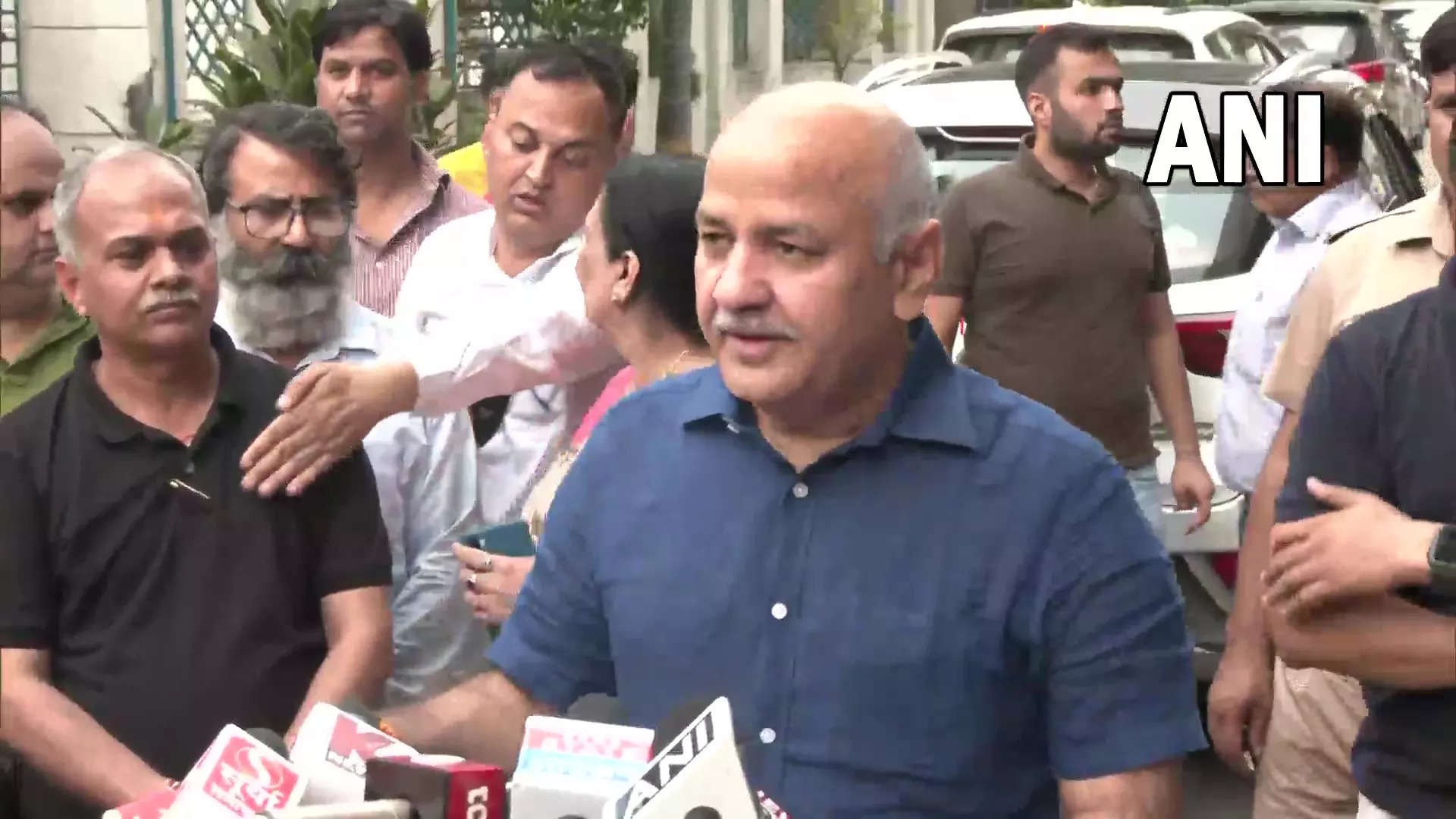 Delhi alcohol policy case Manish Sisodia is pleased with a net good after CBI finds nothing in his bank records