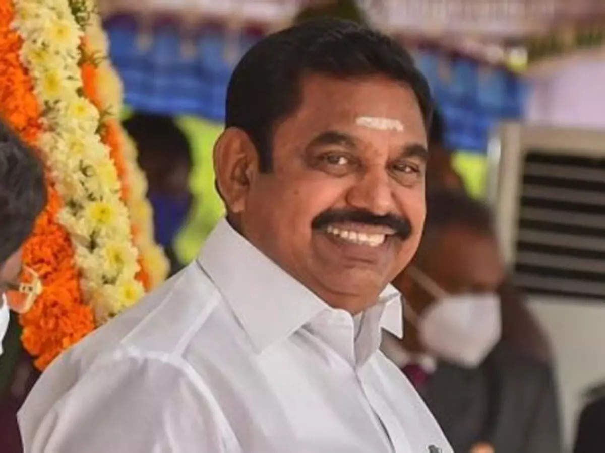 Madras HC sets aside previous order EK Palaniswami is now the sole supreme leader of AIADMK