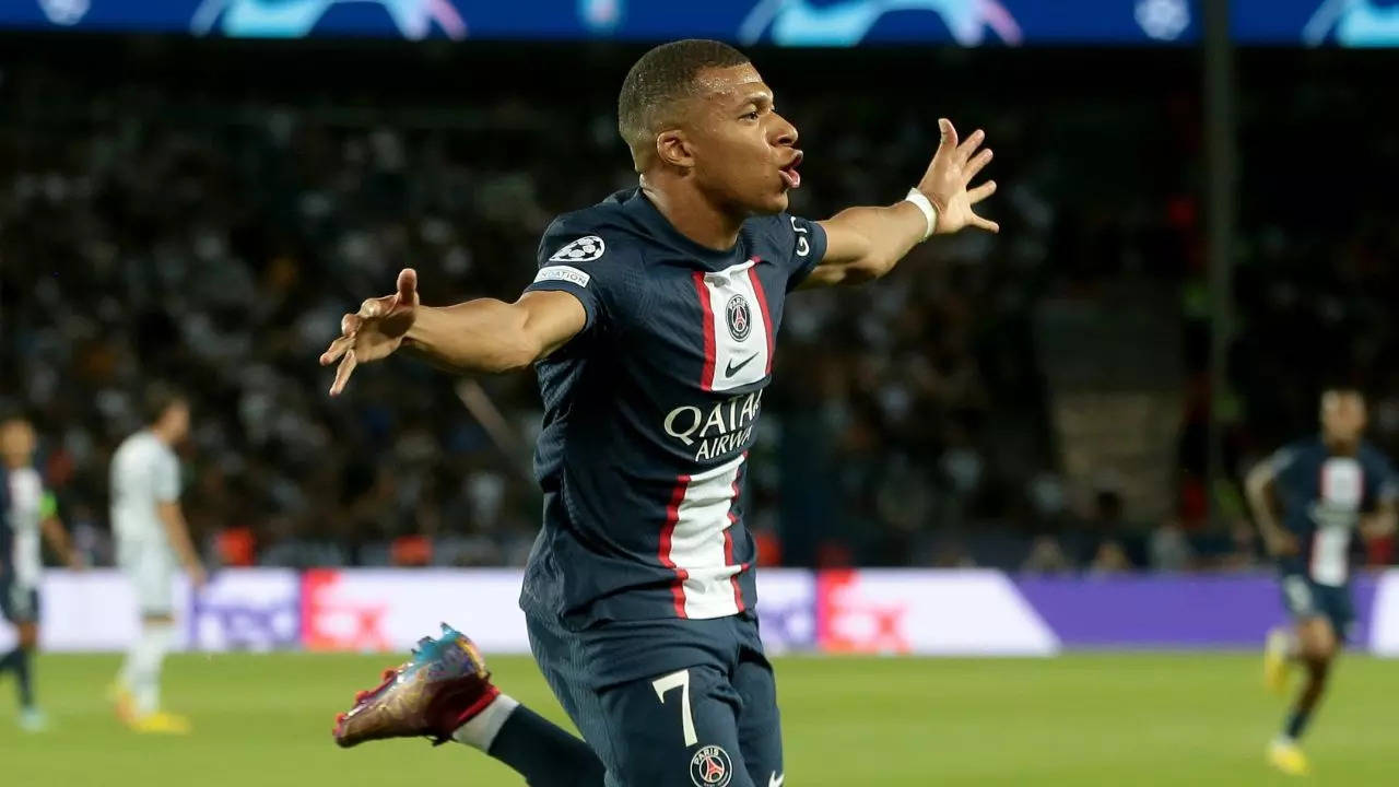 Mbappe double gets PSG off to flying start in Champions League secure 2-1 win over Juventus