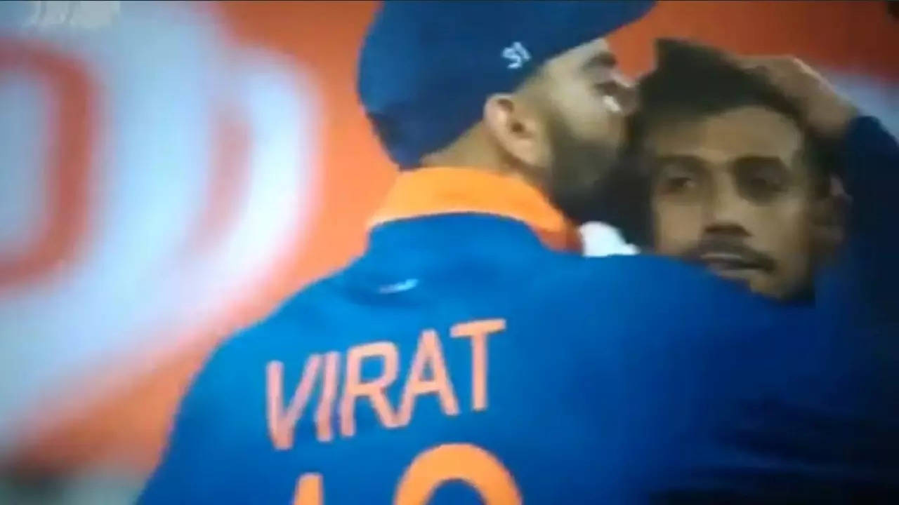 Watch Virat Kohli Kisses Yuzvendra Chahals Forehead After Leggie Gets Big Wicket Of Kusal 1601