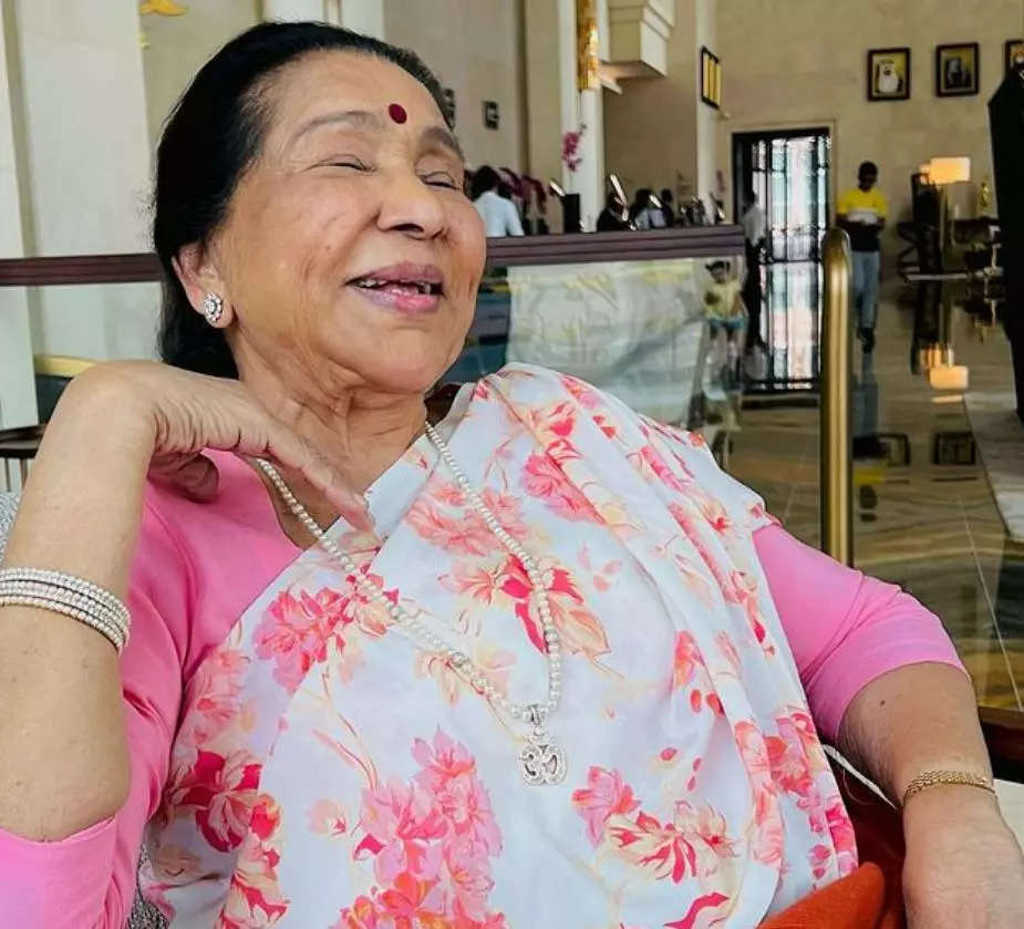 On Asha Bhosle's 89th birthday, we look back at the personal struggles of the singer who found solace in cooking. (Photo credit: Asha Bhosle/Instagram)