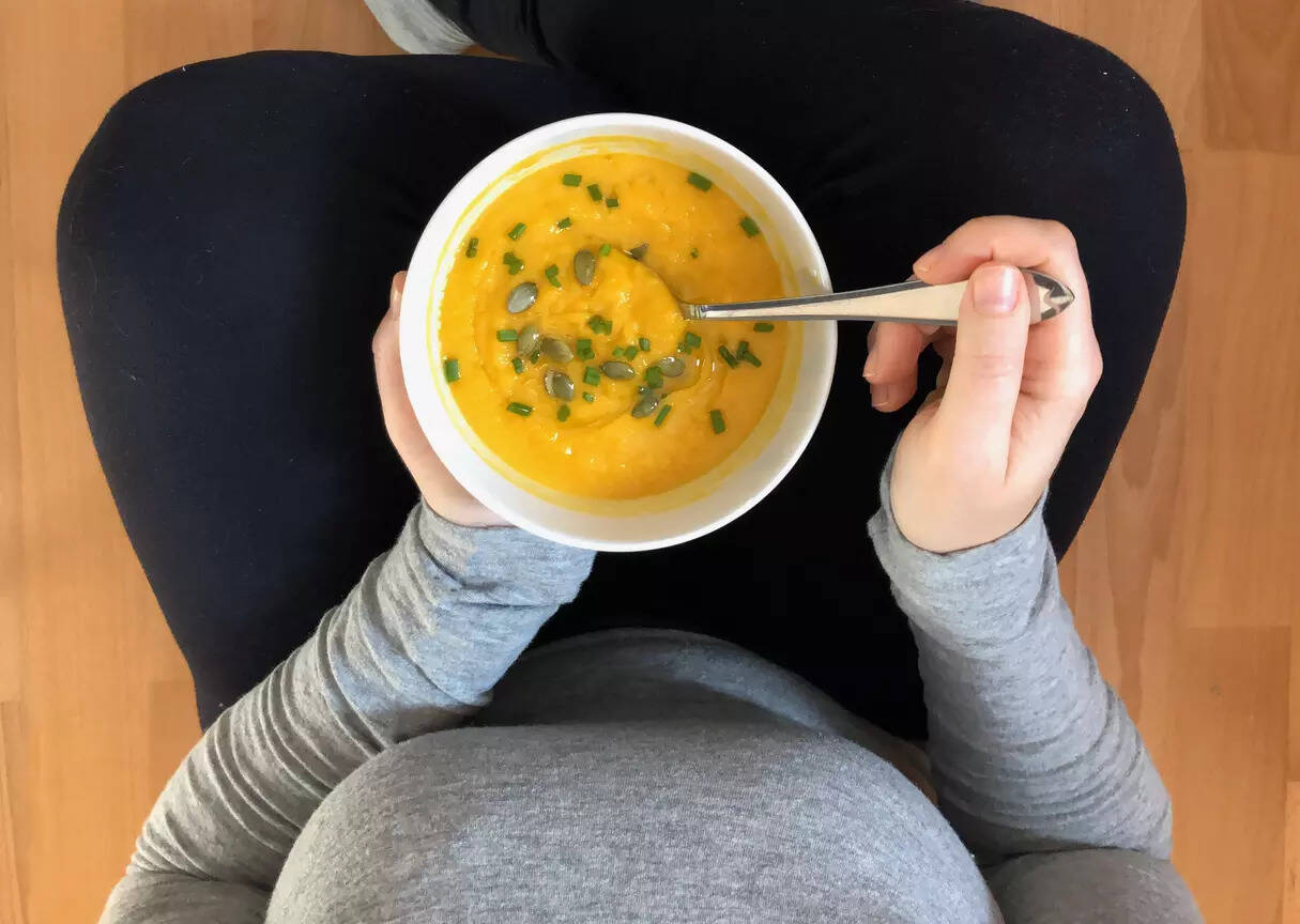 The Surprising Benefits of Sitting Cross-legged on the Floor to Eat