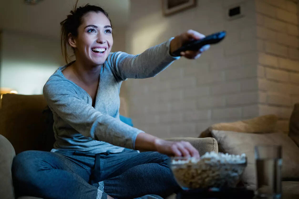 Binge-watching Conozca los efectos adversos para la salud de este hábito