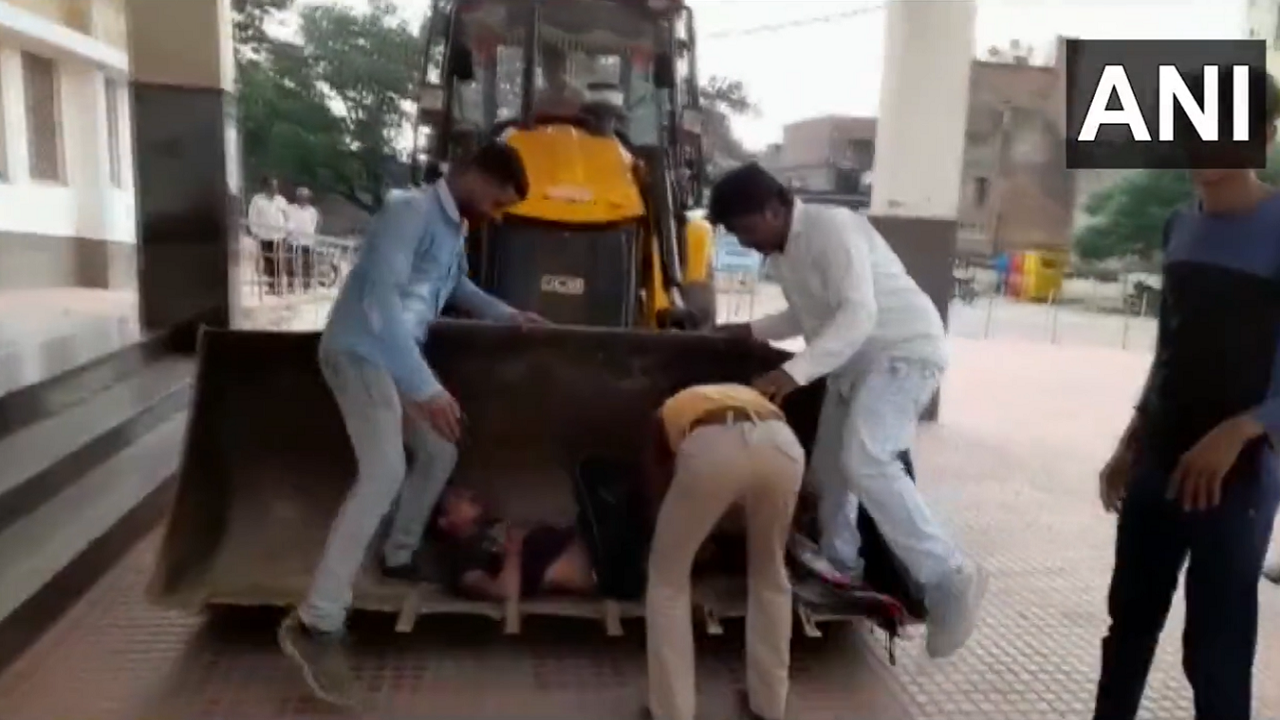 WATCH] Road accident victim carried on JCB machine to hospital in MP's  Katni district; video goes viral