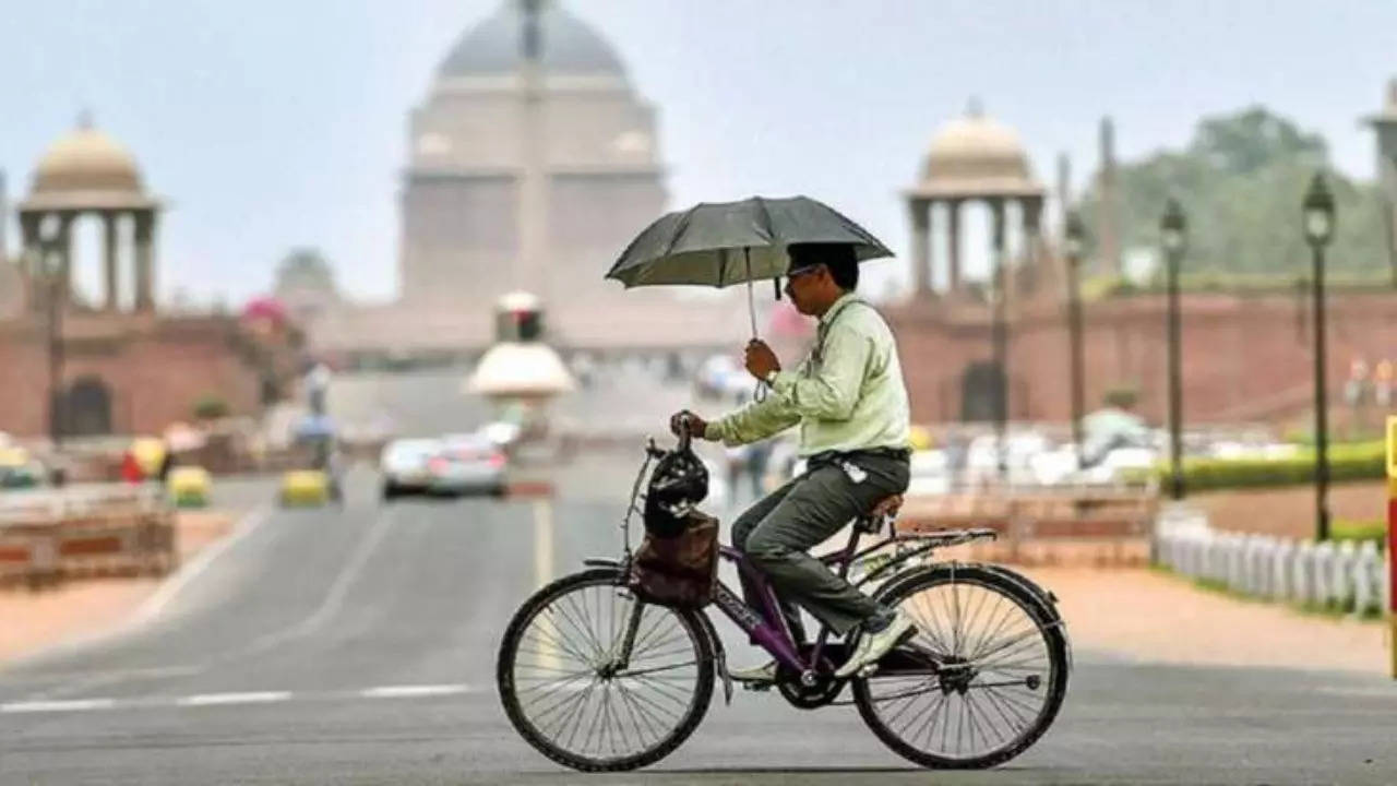 Delhi Weather Updates Rain takes a break again, no good spell likely in next 7 days