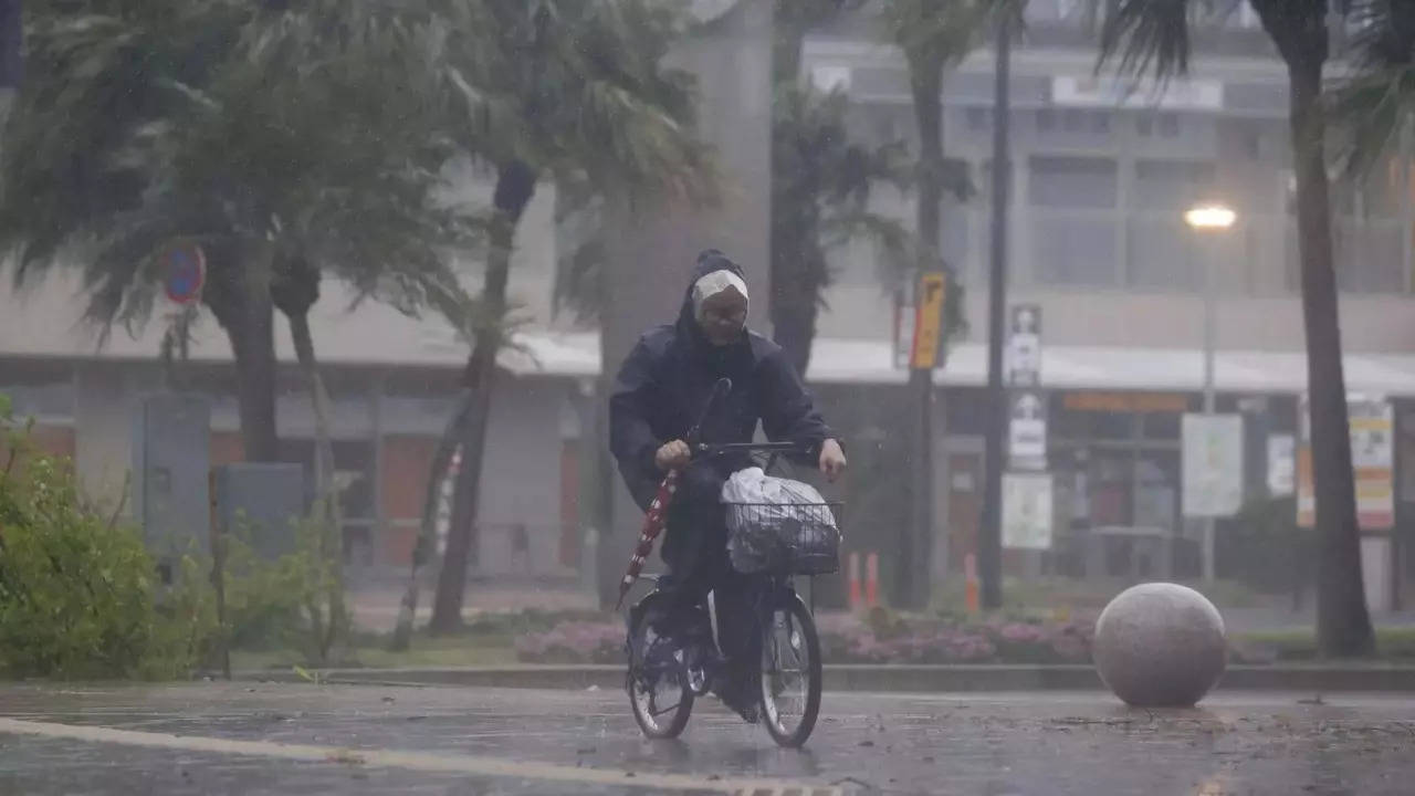 Typhoon Nanmadol disrupts transportation across Japan, millions must evacuate