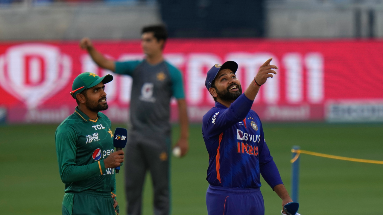 Rohit Sharma Babar Azam toss-AP