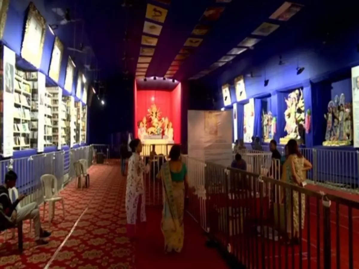 Library-themed Pandal in Guwahati, Assam