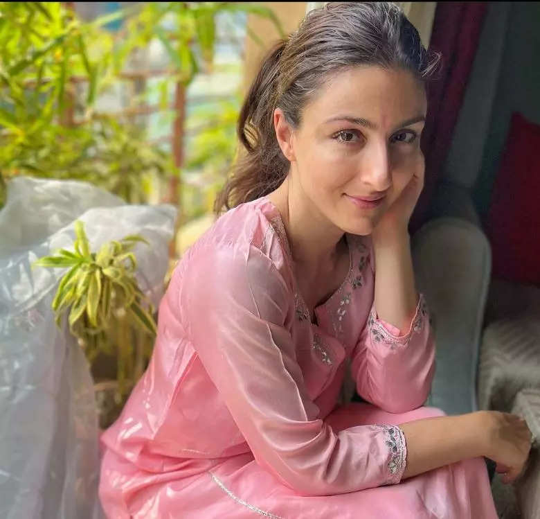 On the Tum Mile actress’s breakfast platter, proteins, carbohydrates and healthy fats come together – a meal that induces satiety, gives the cells energy and offers overall nourishment. (Photo credit: Soha Ali Khan/Instagram)