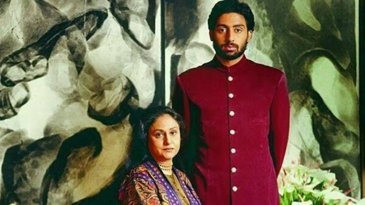 Jaya Bachchan, Abhishek Bachchan