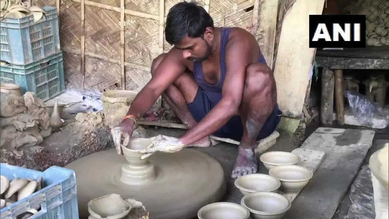 Earthen lamp makers in Assam