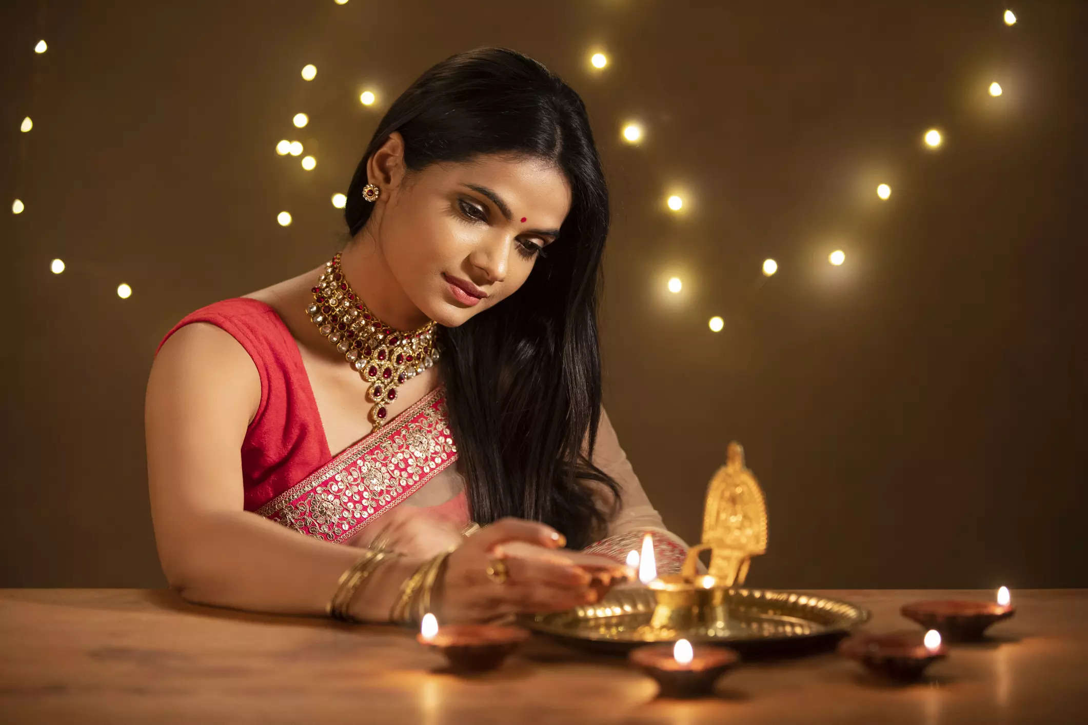 Diwali 2022 Clear the air around you with mustard oil diyas know the benefits of lighting lamps in the festival of light