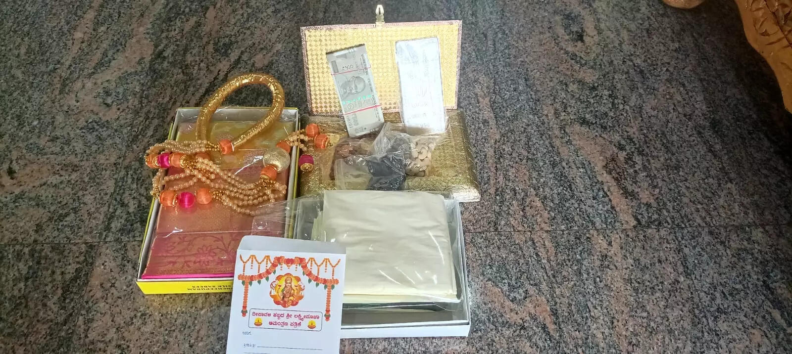 Karnataka Minister Anand Singh39s Gift Set