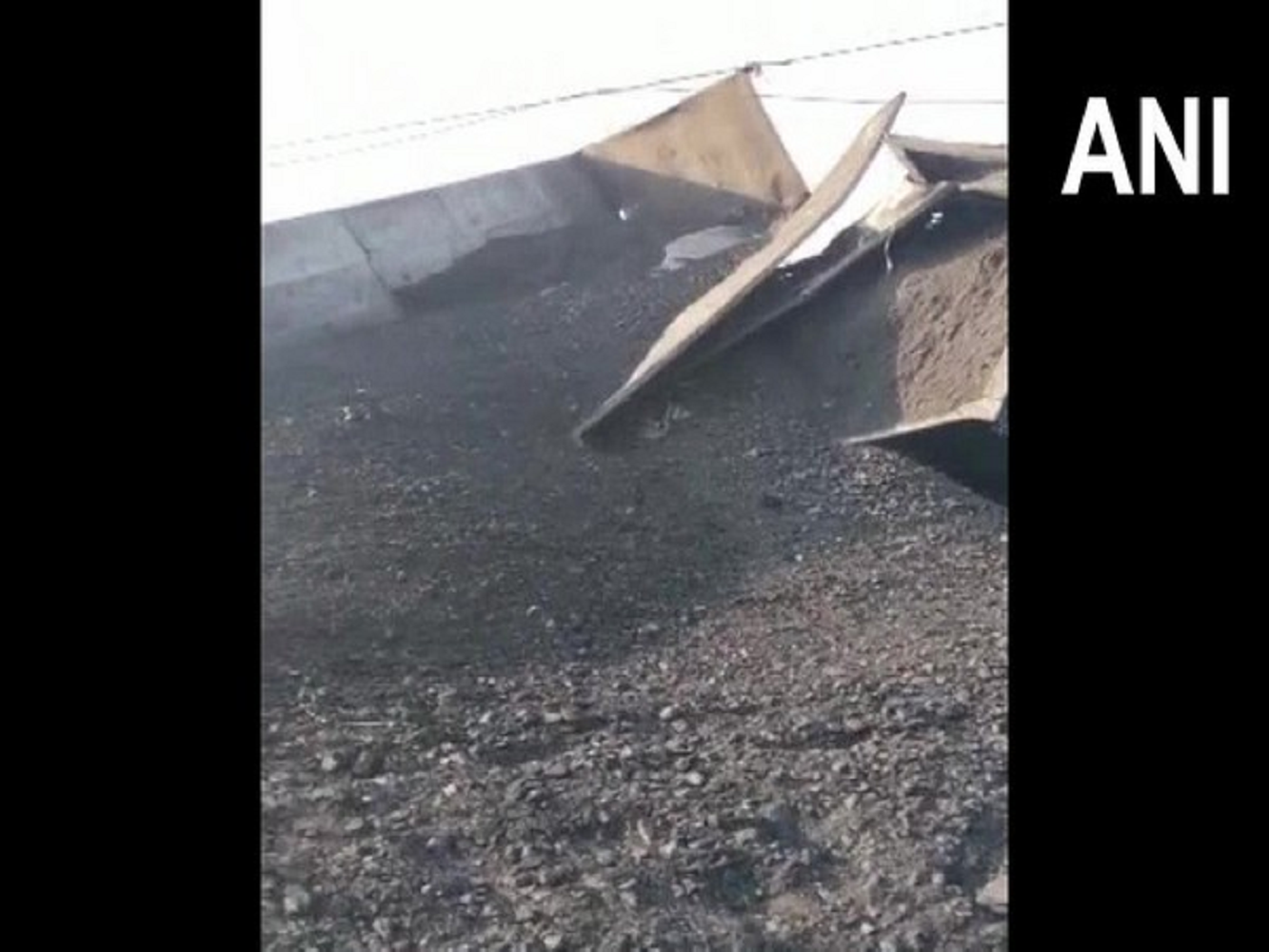 Coal laden train derails