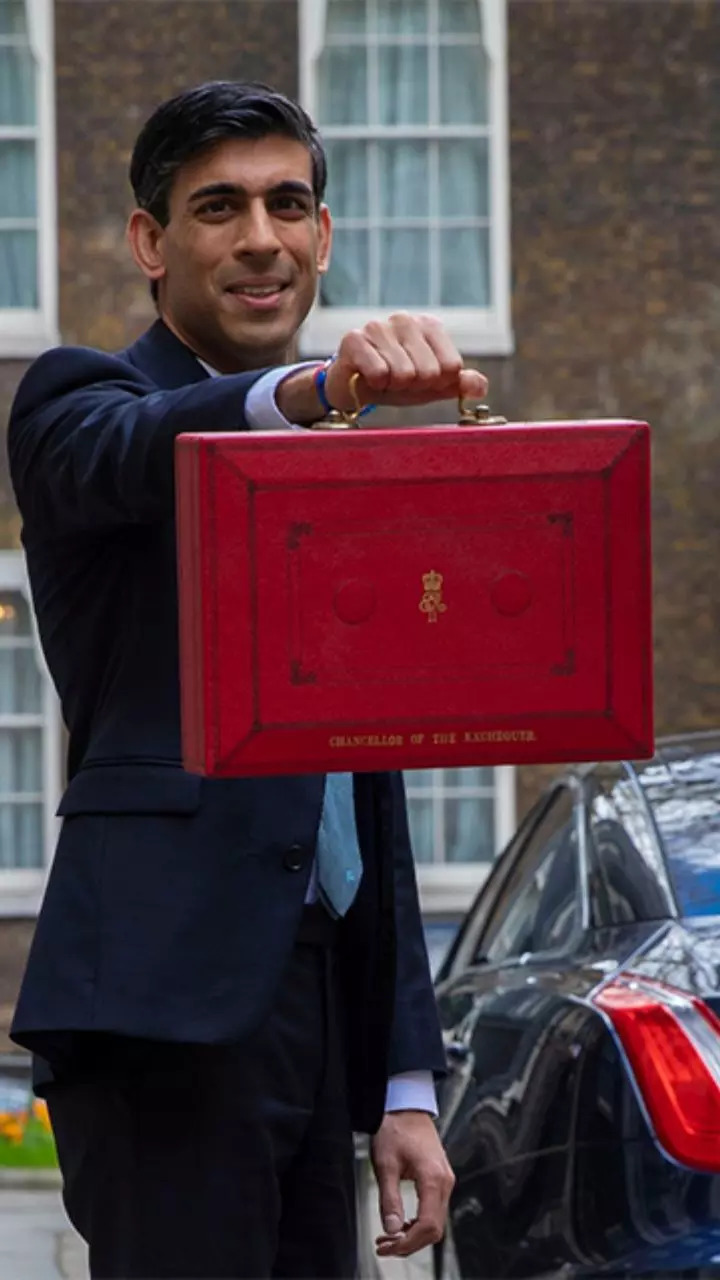 Why UK PM Rishi Sunak may not relate to British middle class or even Indians