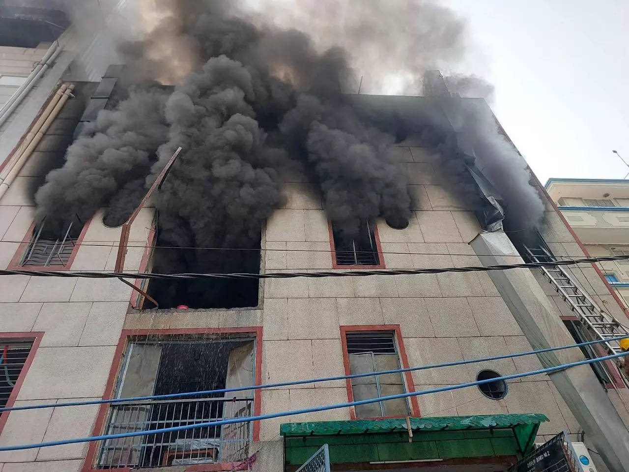 Fire breaks out at Delhi's Narela industrial area; 2 dead, 18 rescued