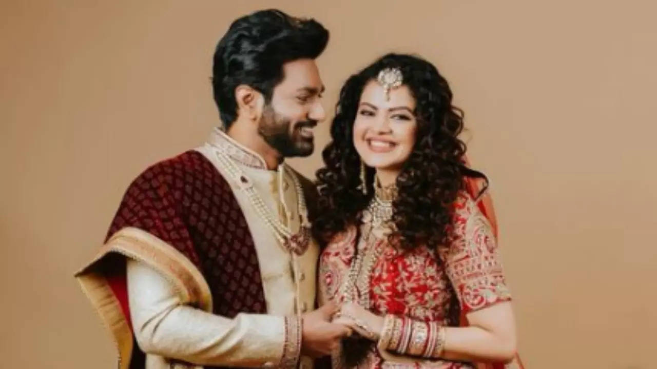 Palak Muchhal and Mithoon share FIRST pics from wedding, write 'And ...