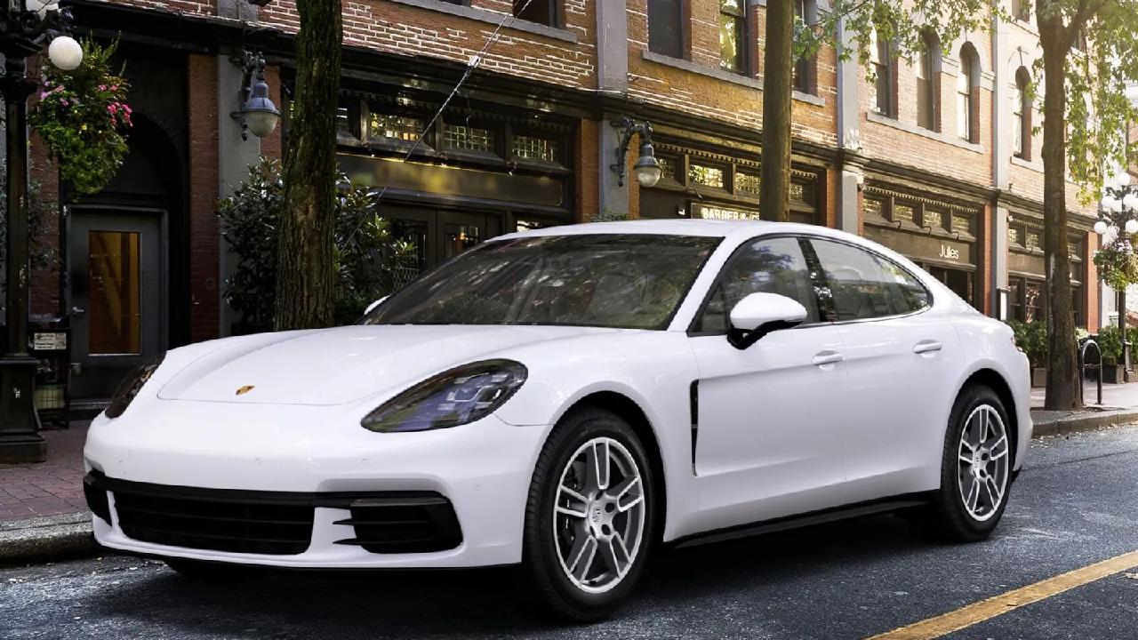 A Porsche Panamera S car - Rs 10-15 lakh