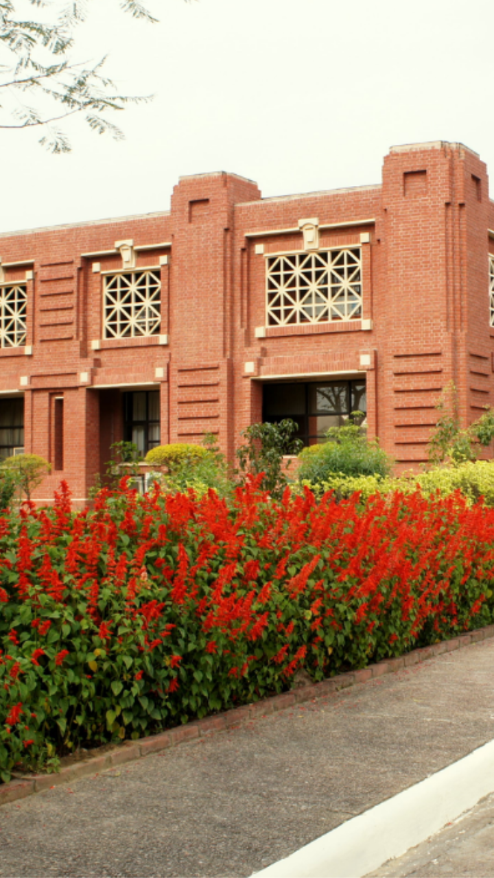 IIM Lucknow