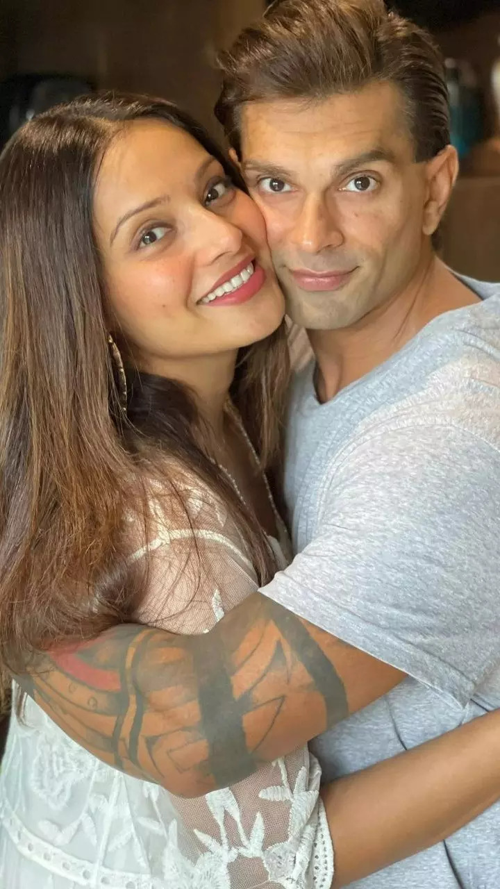 Karan-Bipasha look cute