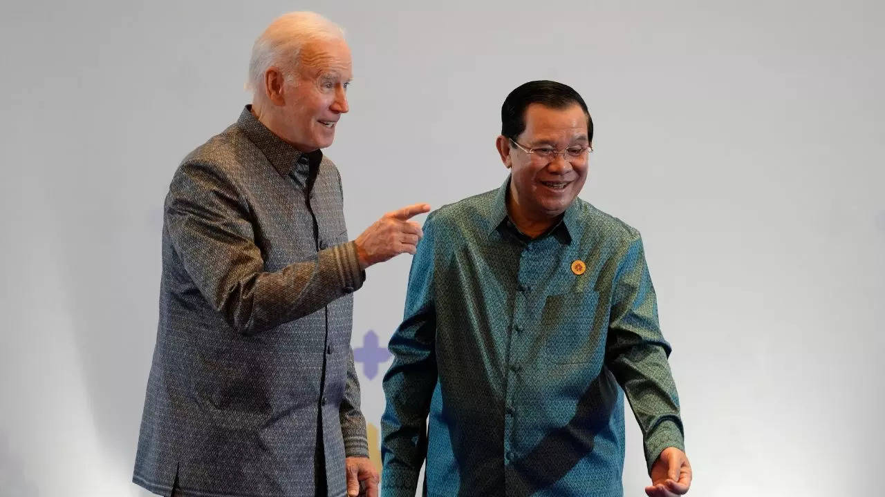 US President Joe Biden with Cambodia's Prime Minister Hun Sen 