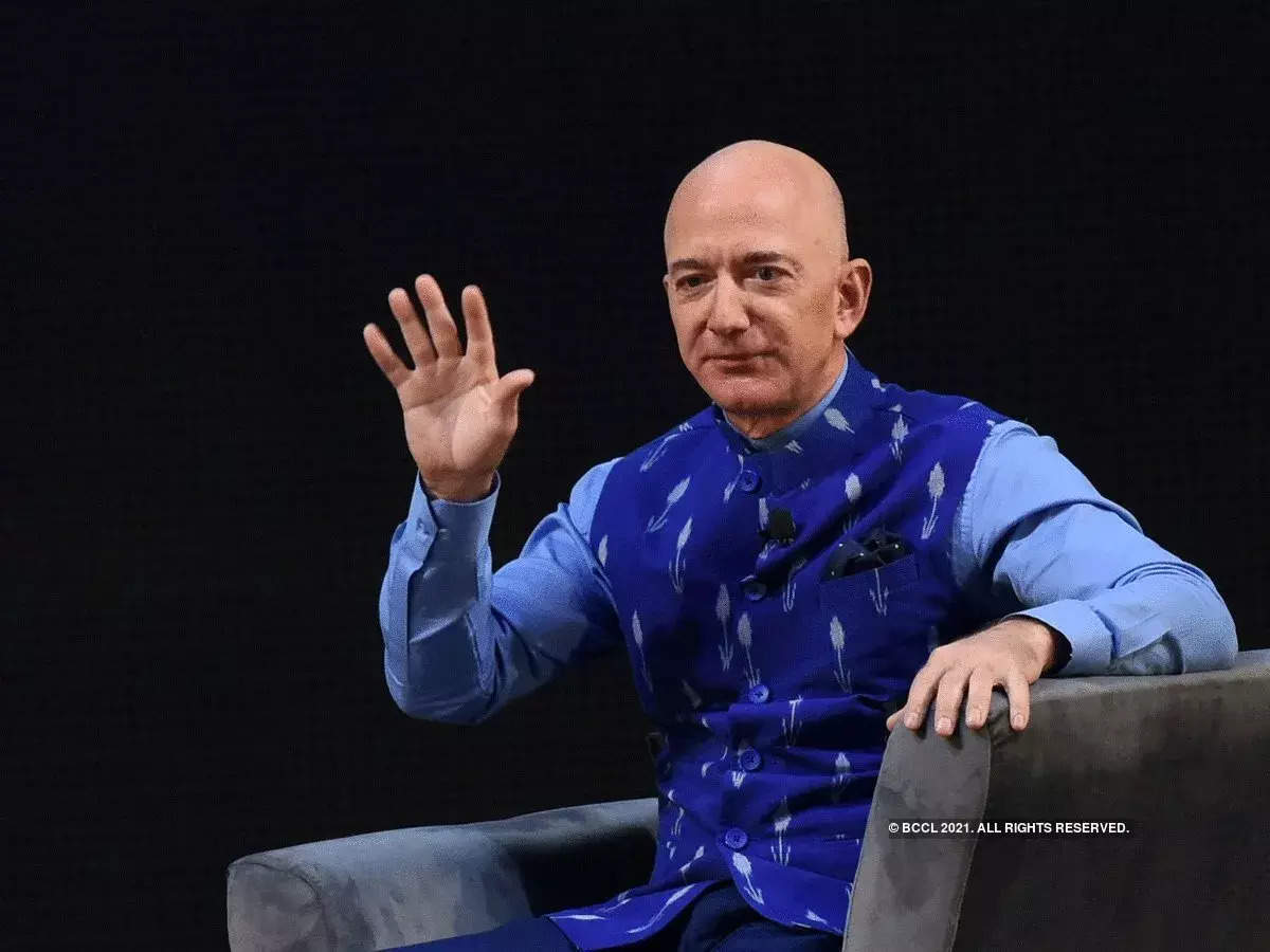 El fundador de Amazon, Jeff Bezos, advierte sobre la recesión;  Se aconseja a las personas que eviten estas cosas.