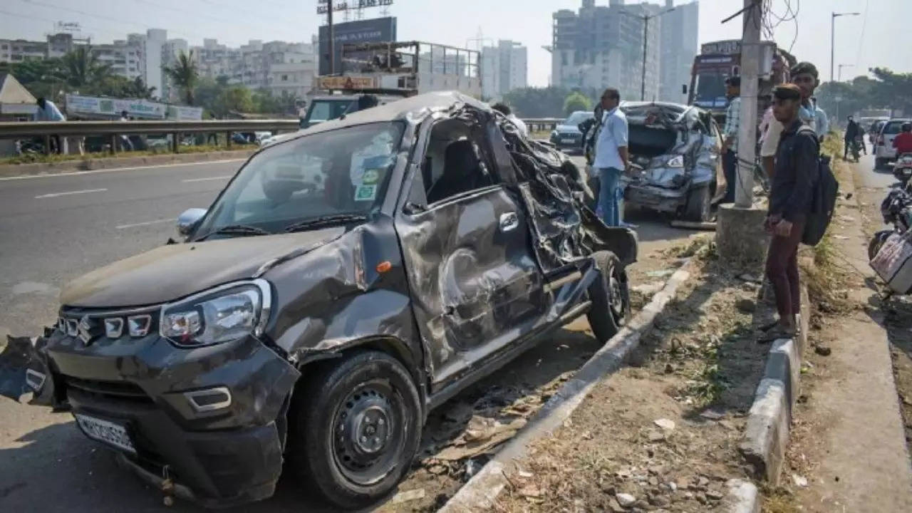 Pune highway mishap