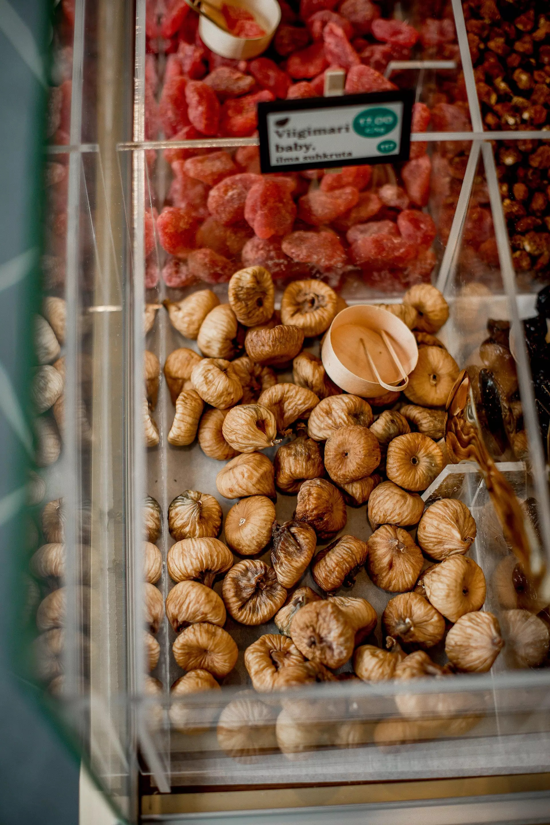 Dried figs